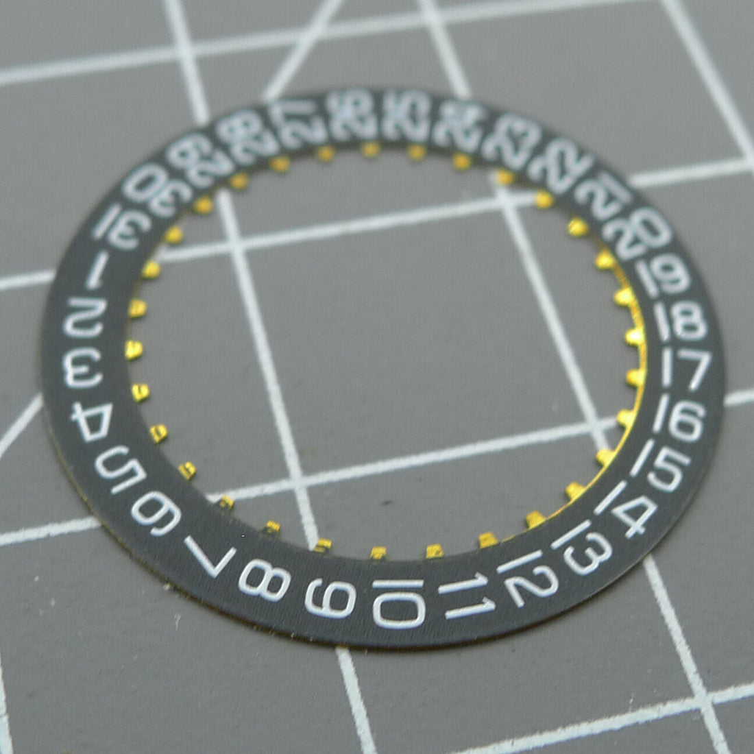 Datumsscheibe black watch date discs 2-piece set compatible with ETA2824-2 2892 movements by Datumsscheibe