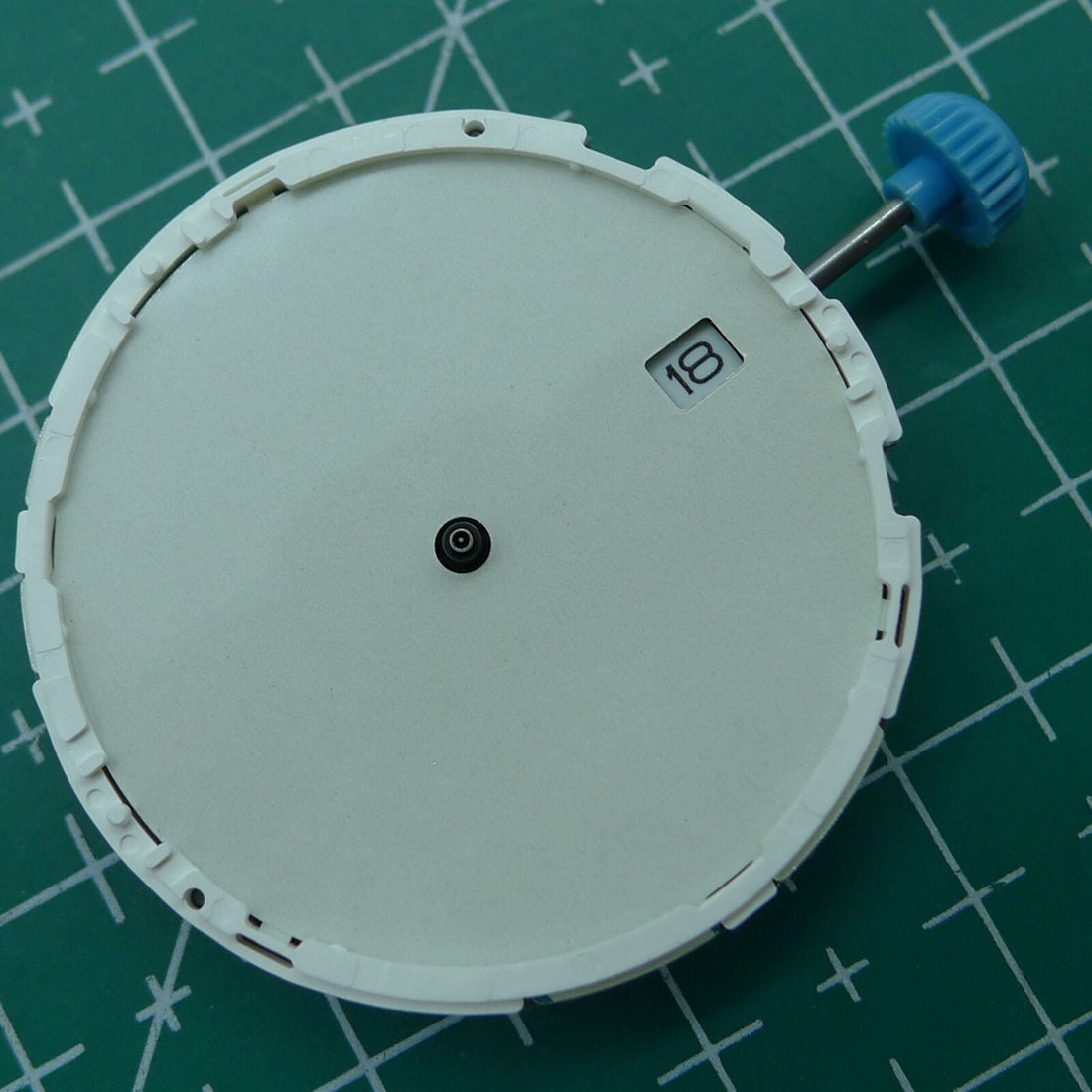 Miyota 6N10 quartz movement with luminescence and single calendar date at 3 o'clock by Original.