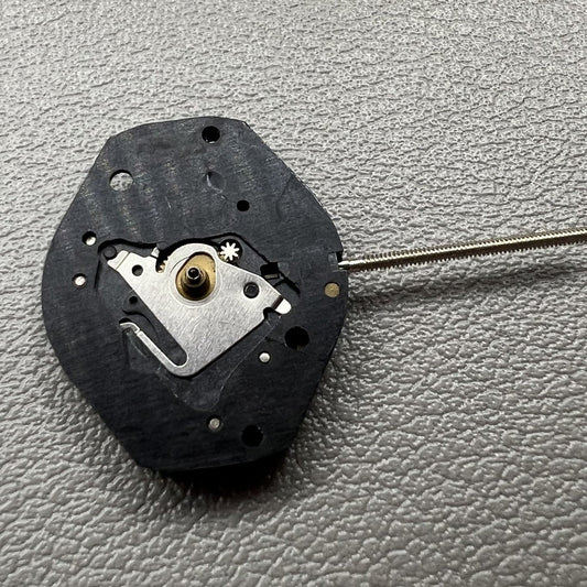 Swiss ISA 638 quartz watch movement with 3 hands, no calendar, precise timekeeping for accessories.