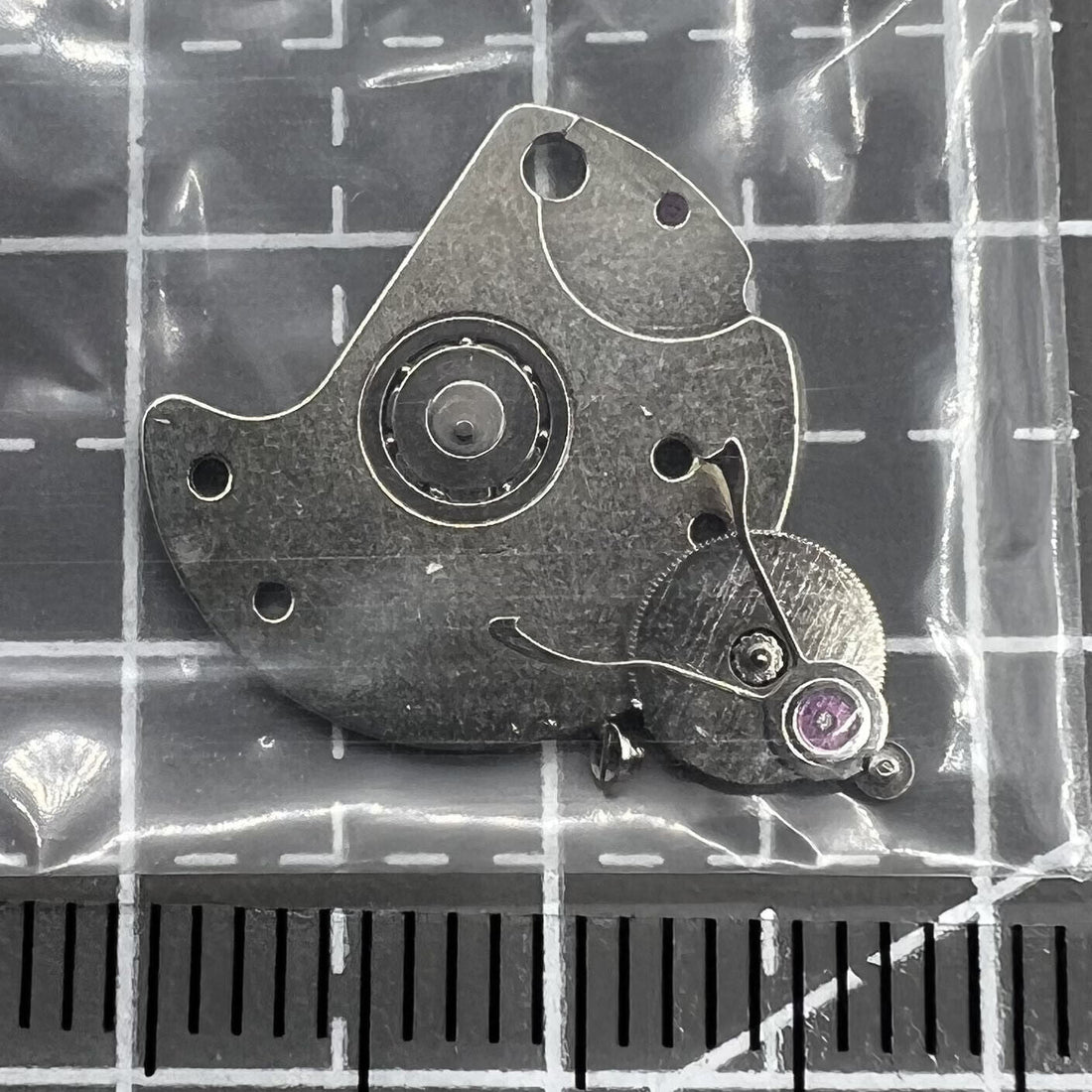 Set of 5 Seagull ST17 automatic wheel bridges with screws for precise watch movement assembly.