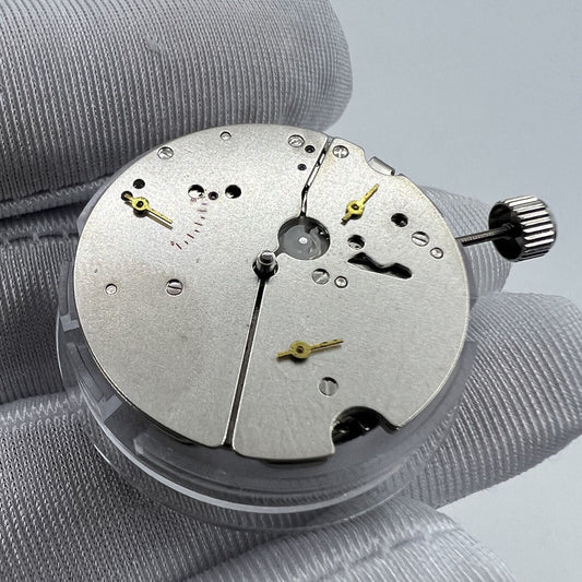 Seagull T17 watch showcasing kinetic energy display with ultra-thin automatic mechanical movement for precise timekeeping.
