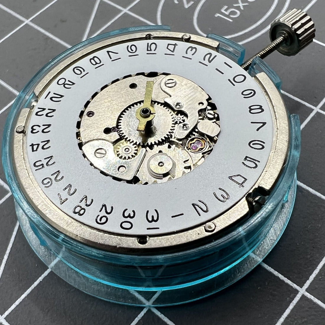 Tianjin Seagull ST6 automatic watch with 2 hands and single calendar, elegant men's accessory.