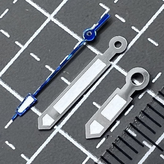 Silver trimmed pointed second hand set for Seiko NH35 NH36 watch movement, enhancing precision and style.