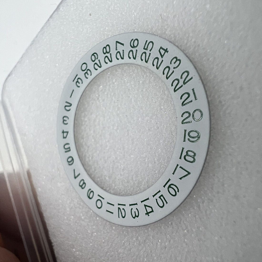 Green font date wheel overlay for ETA2824 and Miyota 8215 movements by D3, precise fit accessory.