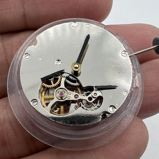 China Made 82S7 silver automatic mechanical watch movement, replacement for 8215 2813 models.