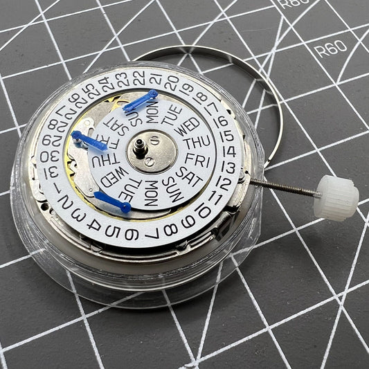 HZ2350 watch accessory with automatic mechanical movement and double calendar display.