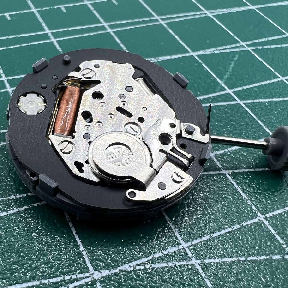 Mouvement à Quartz Miyota 6L76 - Calendrier Simple Date à 3h - 4 Aiguilles - Neuf Sans Boîte