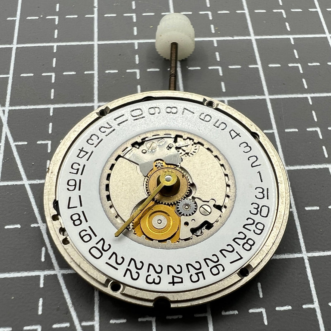 Silver ETA 955.414 Swiss Made quartz watch with date at 3, single calendar, precision movement.