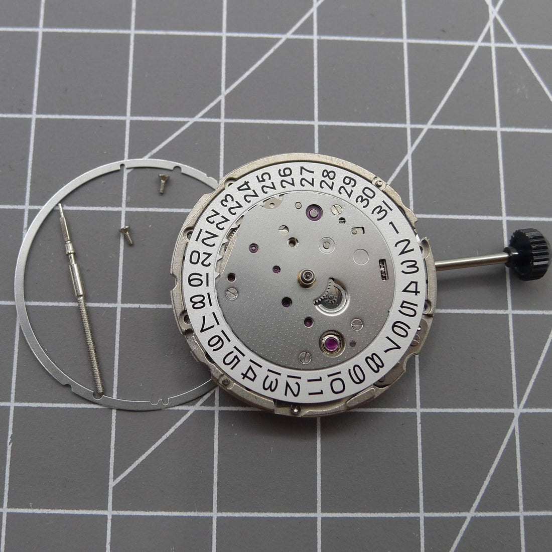 Miyota/Citizen 9015 automatic movement with date at 3 o'clock for watch accessories.