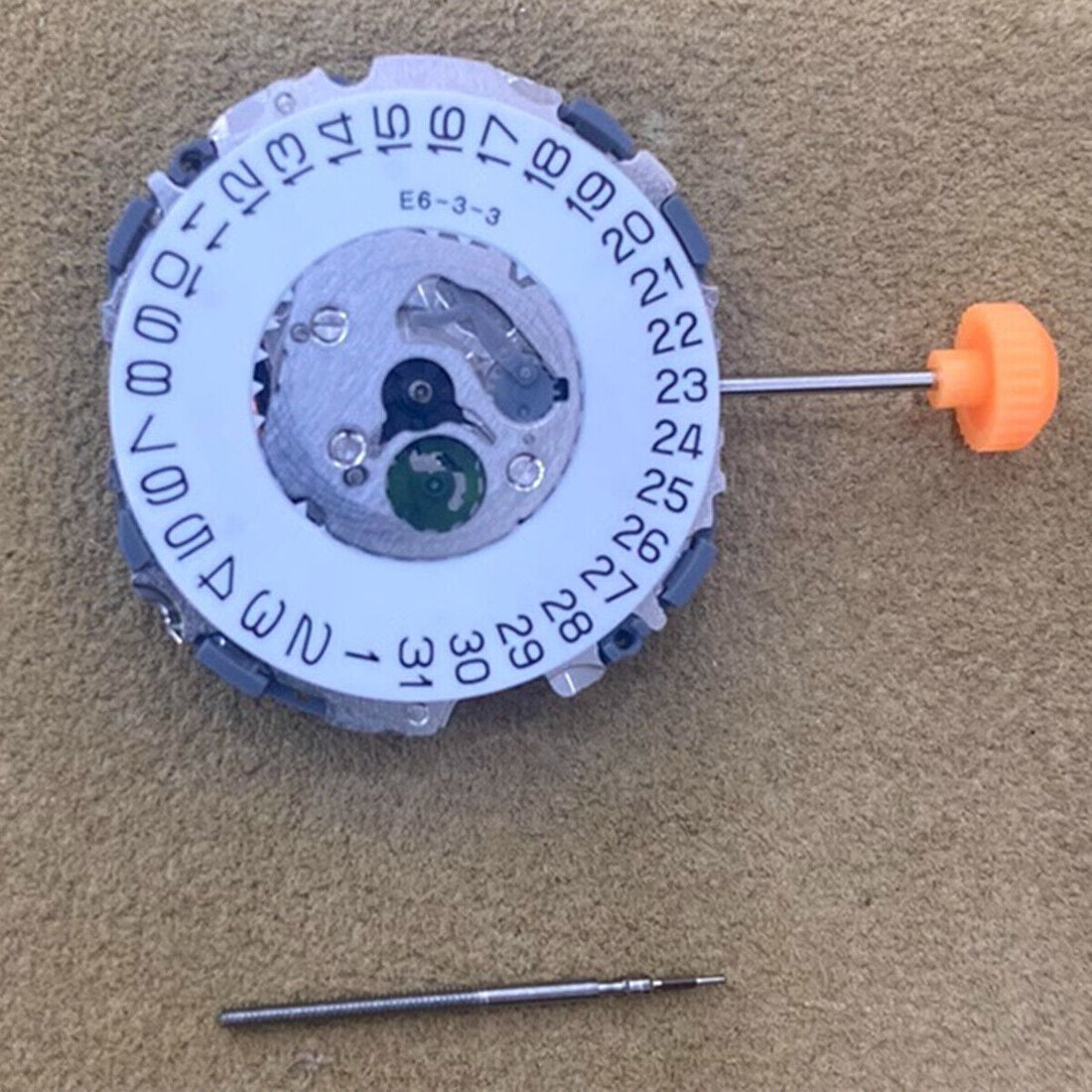 Japan Made Miyota 2S60 quartz watch movement with single calendar date at 3 o'clock for precise timekeeping.