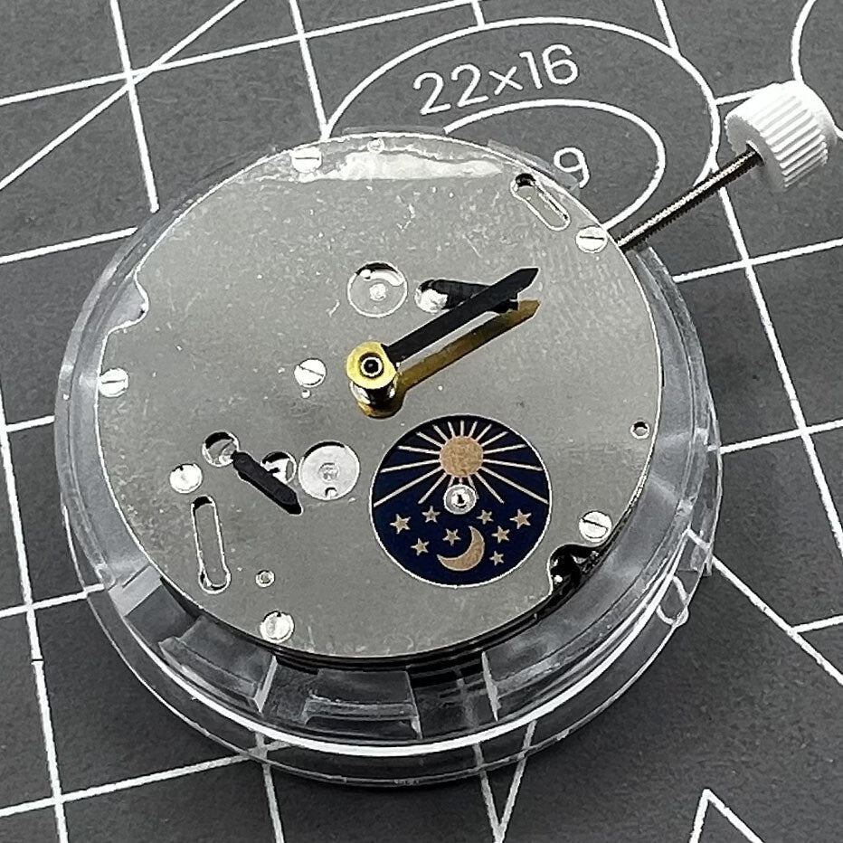 Automatic NN2813 mechanical watch movement for 8200 8215 models, precise timekeeping replacement.