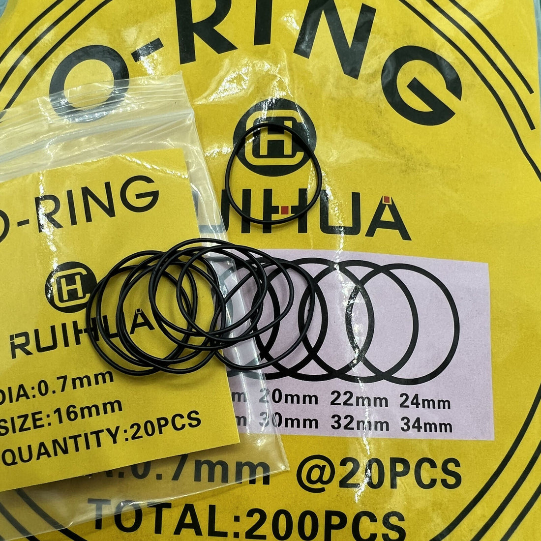 DIA 0.5-0.7mm waterproof O ring kit, 200PCS sizes 16-34mm, ideal for watch back sealing.