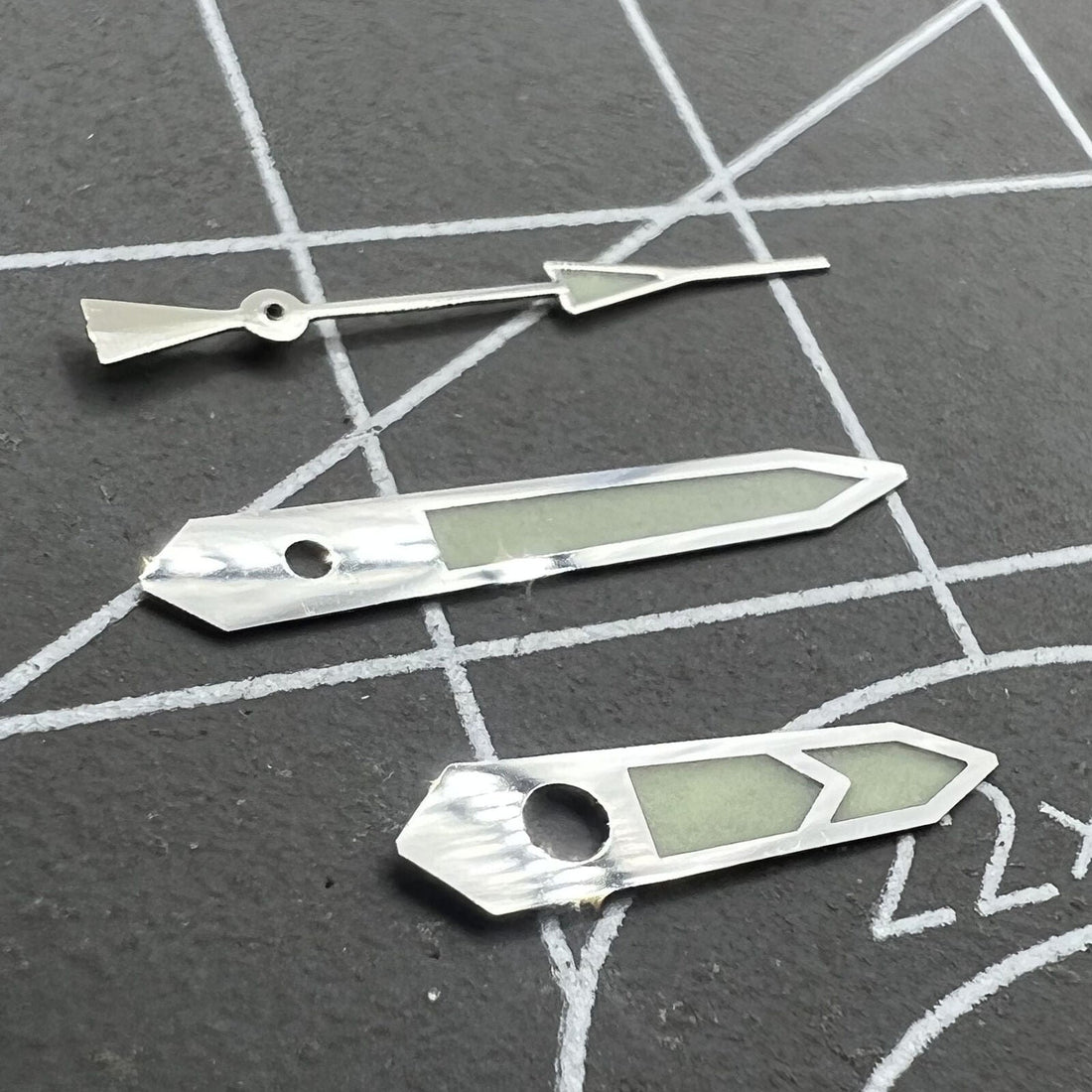 12.5mm green lume arrow watch hands with silver trim, compatible with NH35/36 movement.