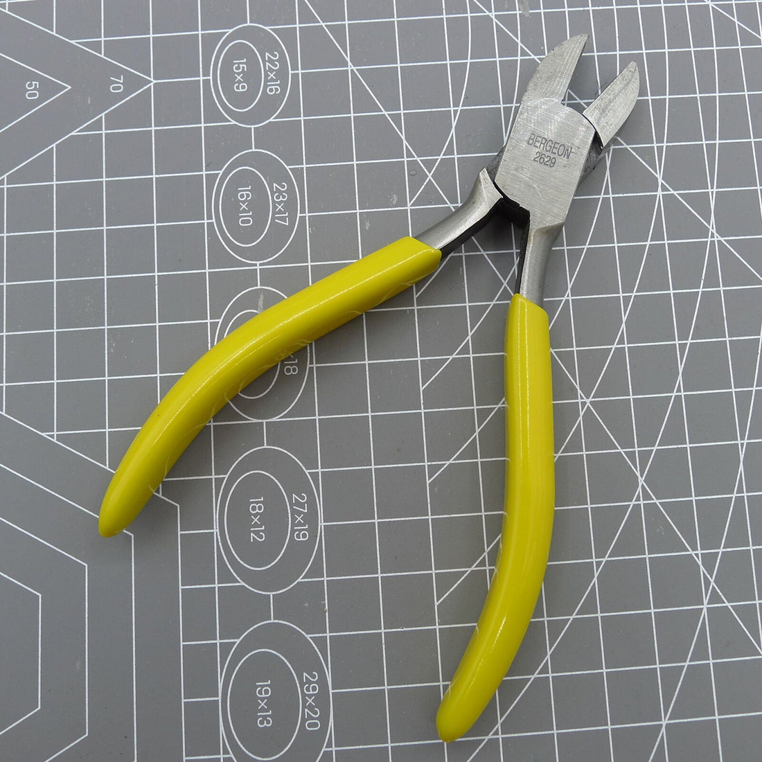 Swiss Made Bergeon 2629 side cutters pliers with rounded tip, 130mm precision watch accessory