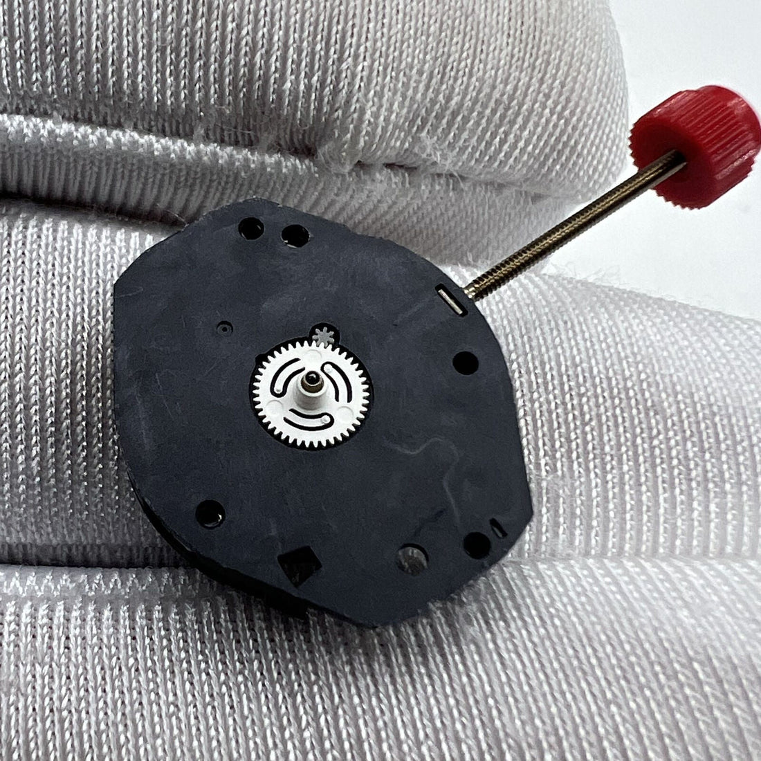 Swiss Made ETA 802.102 quartz watch movement with 3 hands, precision timekeeping by ETA.