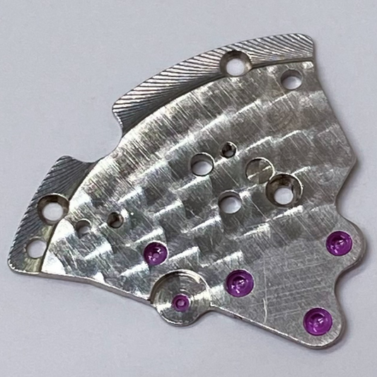 Triangular splint for ST25 2505 watch movement, compatible with Seiko watch parts.