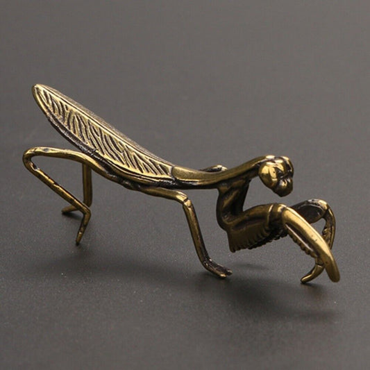 Solid copper mantis trinket, vintage hand-carved bronze figurine for collectors and decor.