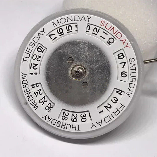 China Made 2813 8205 8215 automatic mechanical watch movement with double calendar function.