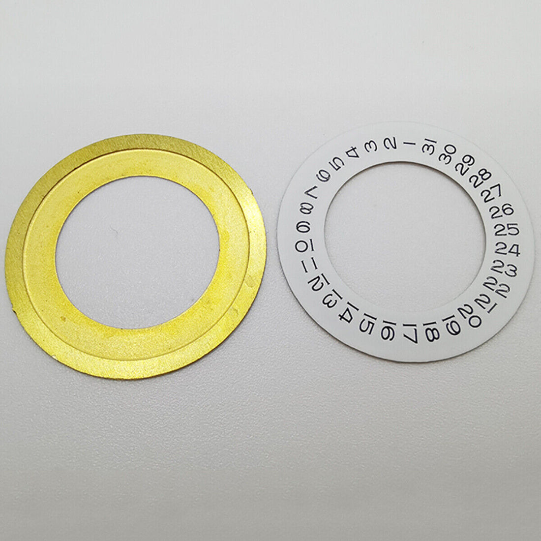 Thickening white date wheel overlay for ETA2824 movement with date display at 3 o'clock by Generic