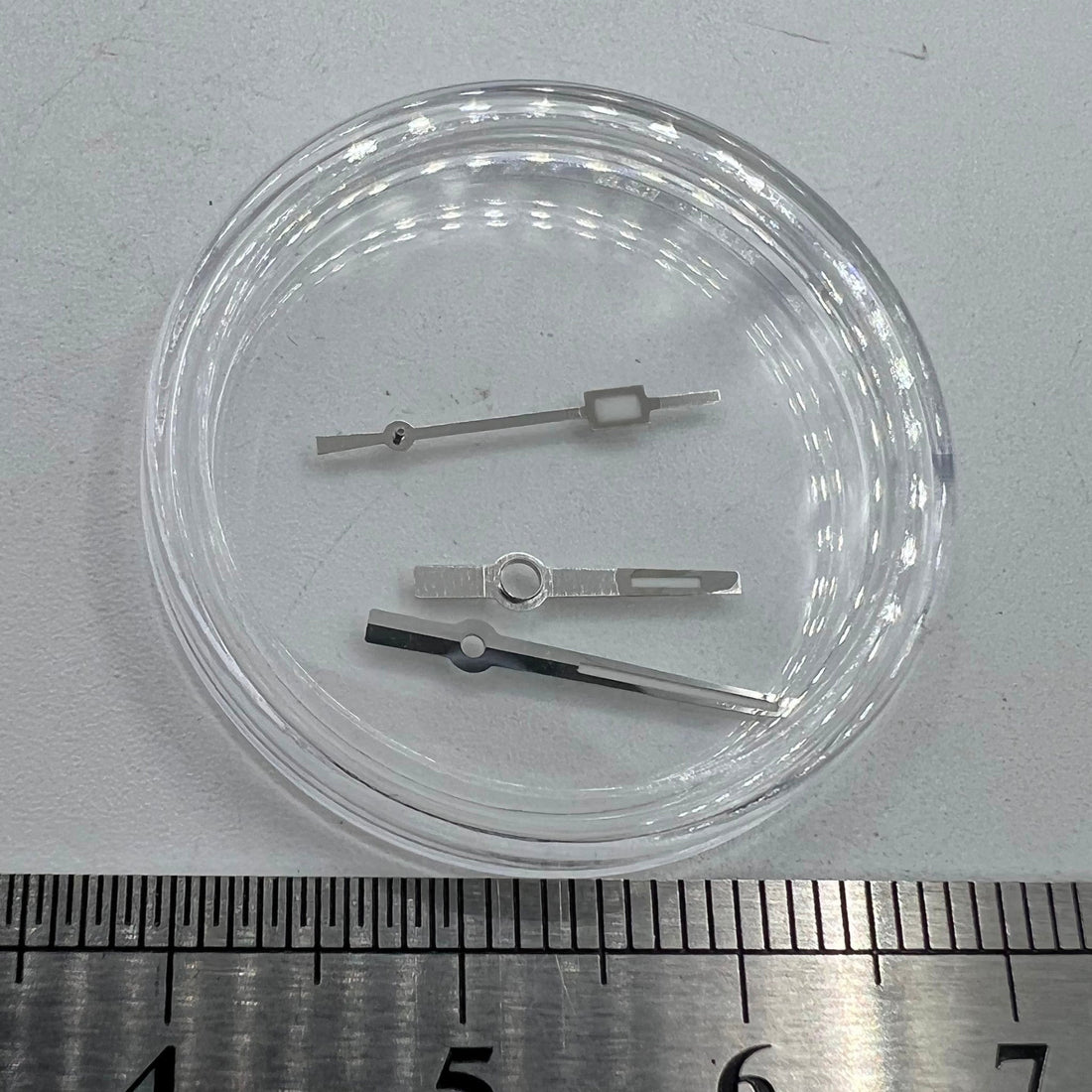 Green luminous watch hands for NH35A/NH36A movement, 8.5x12.5x13mm, ideal for watch repairs.