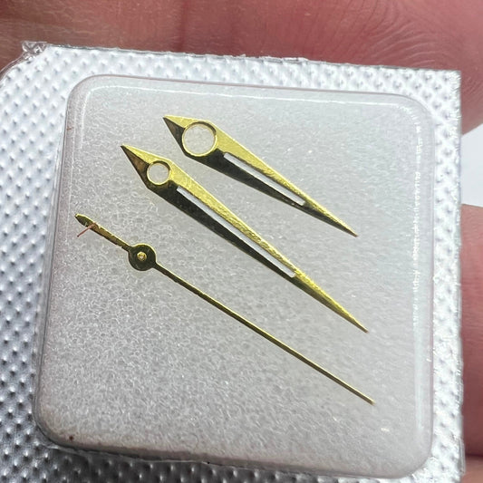 Golden trim lume arrow shape watch hands for Miyota 8200 movement, enhancing timepiece readability and style.