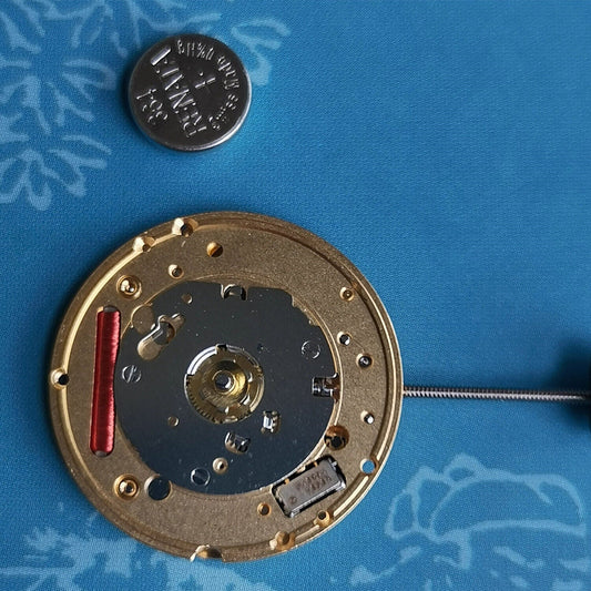 Genuine ETA E61.031 quartz movement, 3-hand watch mechanism, no calendar, original vintage stock.