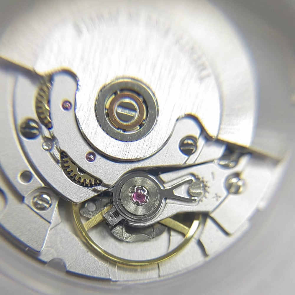 Swiss Made ETA PT5000 mechanical watch movement, silver finish, replacement for Seagull 2824 ETA2824-2 models.