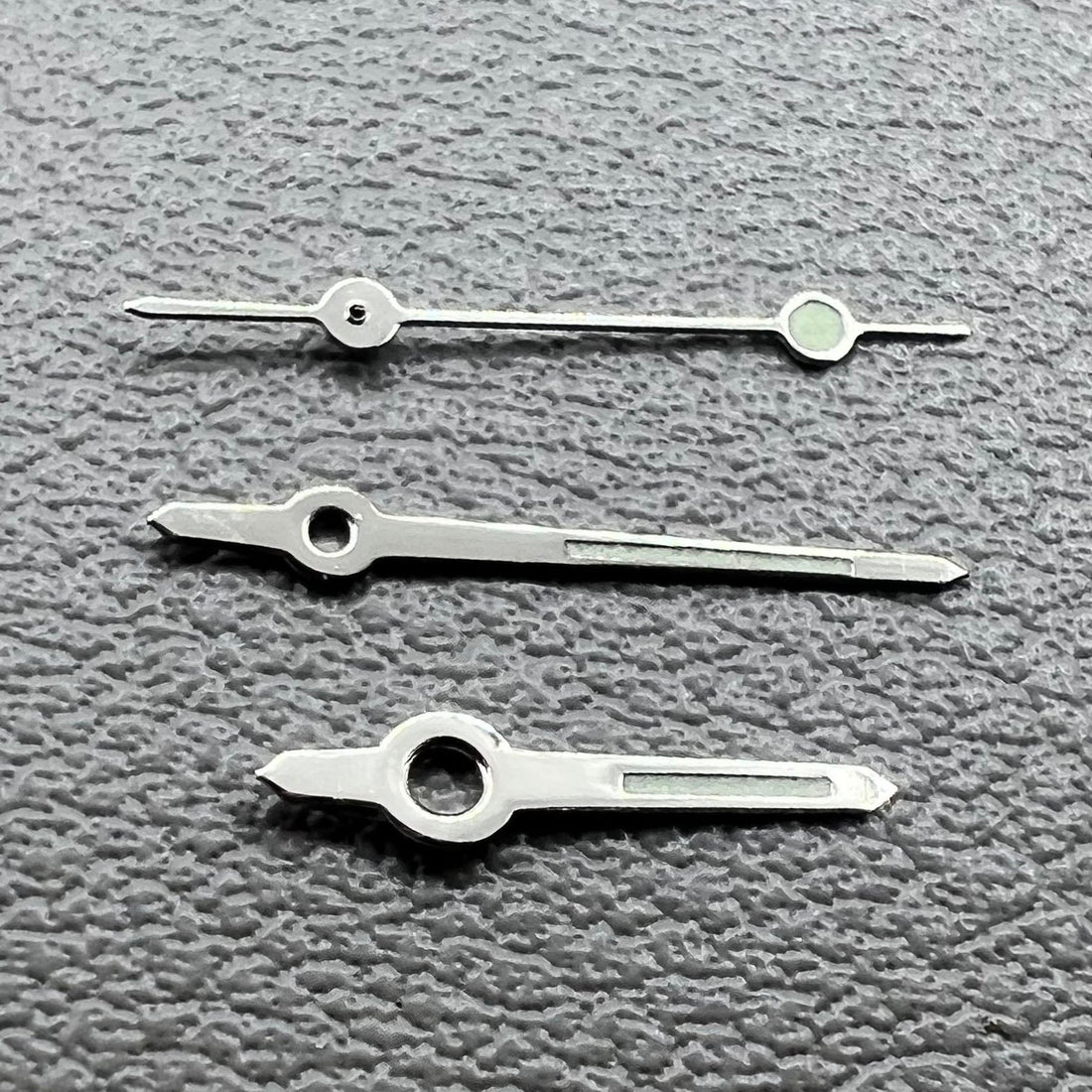 Set of 2 luminous watch hands for Miyota 2035 movement, perfect for precise timekeeping accessories.