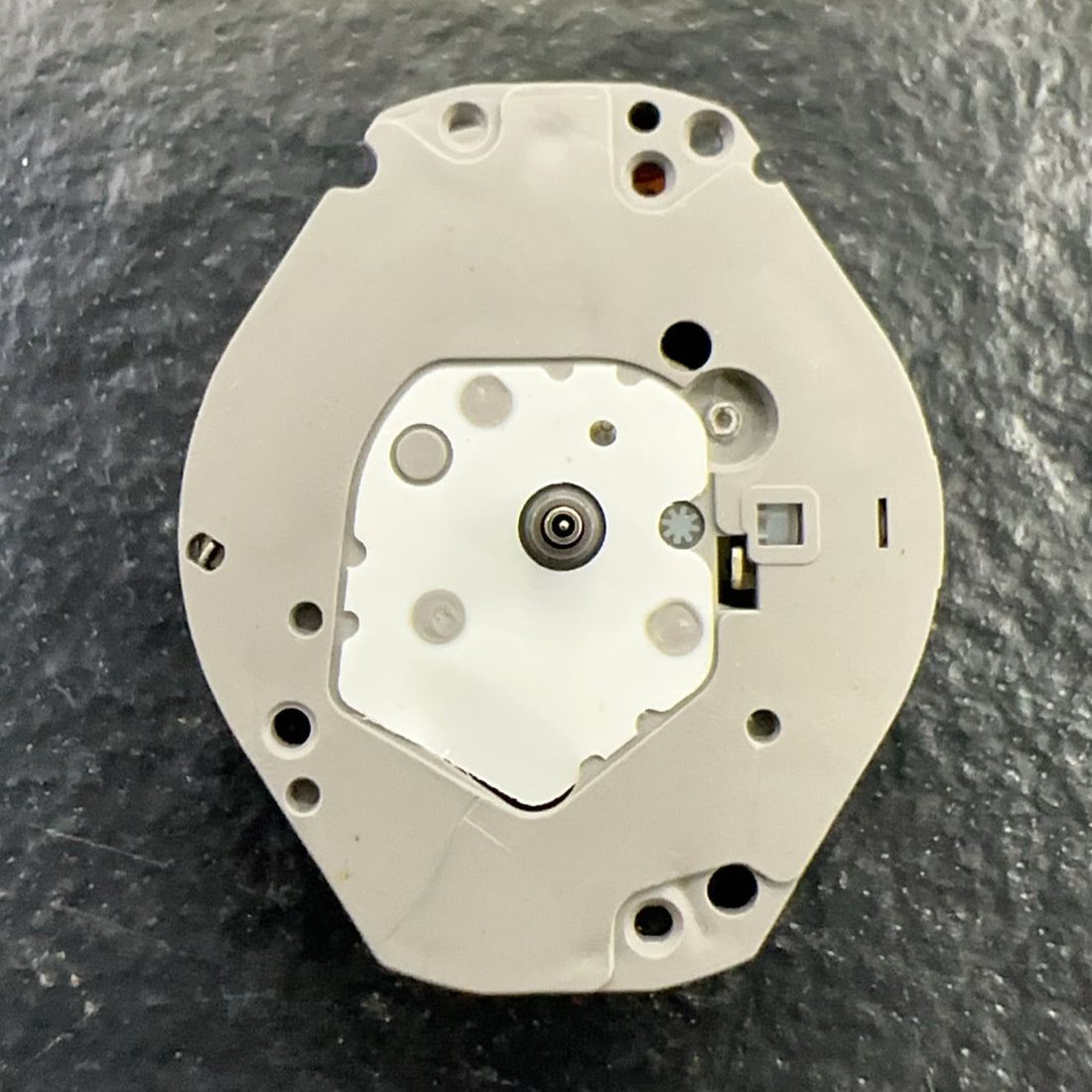 Epson AL55 quartz movement with 3 hands for precise watch repair, Japan made, reliable brand quality.