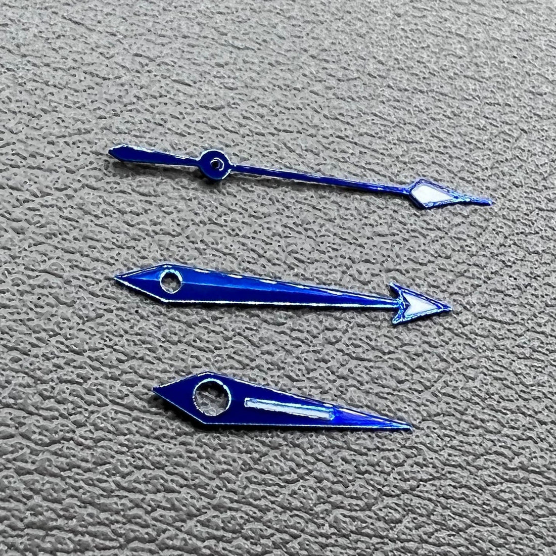 Blue luminous watch hands set 18.5x15.1x10.9mm for ETA2836, 2824, 2892A2 movements, precise fit