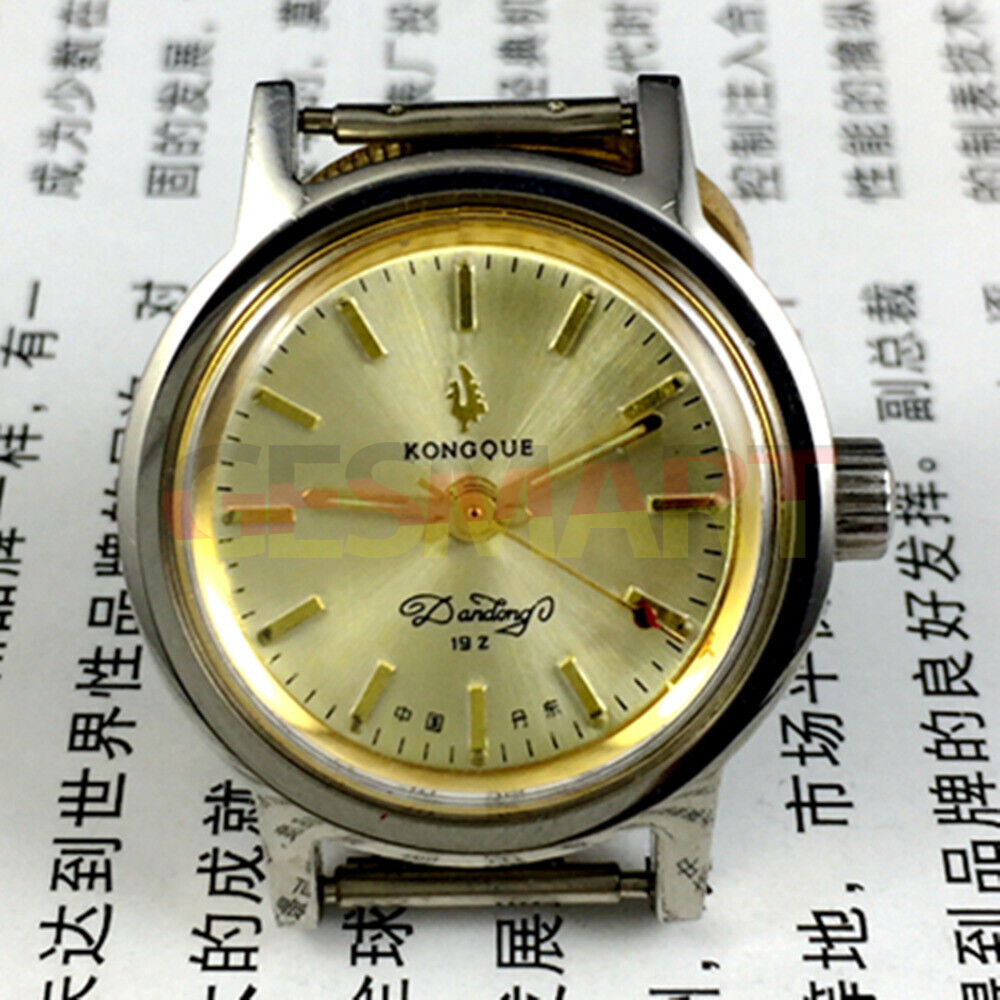 Liaoning Kongque Lady Mechanical Watch with golden dial and 19 jewels, elegant manual timepiece