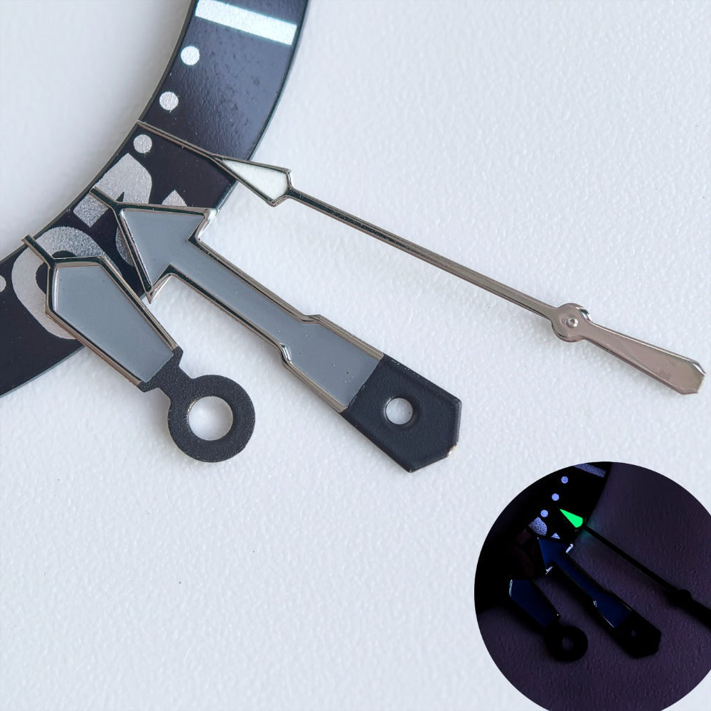 Silver-trimmed grey painted watch hands with green lume for NH35/36 movement, enhancing visibility and style.