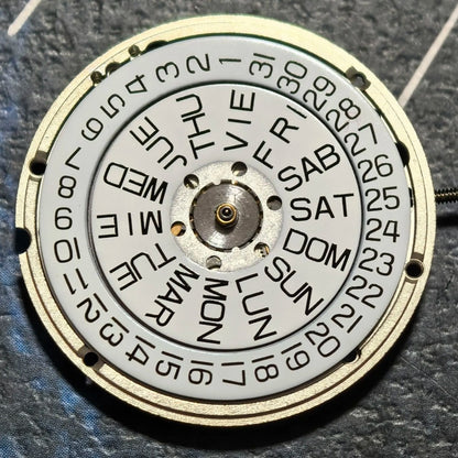 Swiss Made ETA 955.424 quartz watch part with 3 hands and double calendar, perfect for precise repairs.
