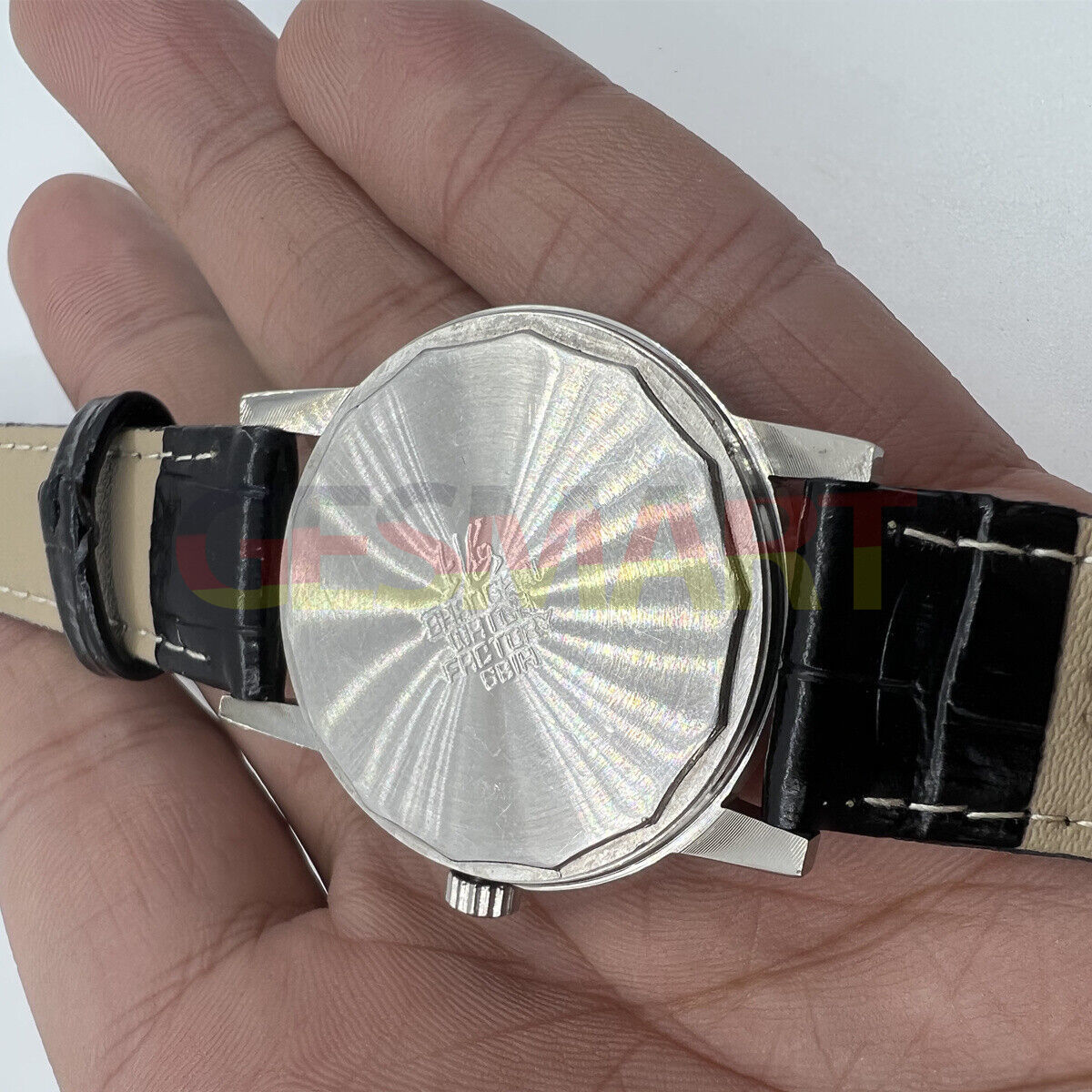 Shanghai 36mm manual mechanical watch with white dial, 17 jewels, showcasing classic Chinese craftsmanship by Shanghai.