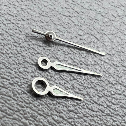 Leuchtende Zeigersets 2er Pack f�r Miyota 2035 Uhrwerk Modell 41 von , ideal f�r pr�zise Reparaturen und Uhrenanpassungen.