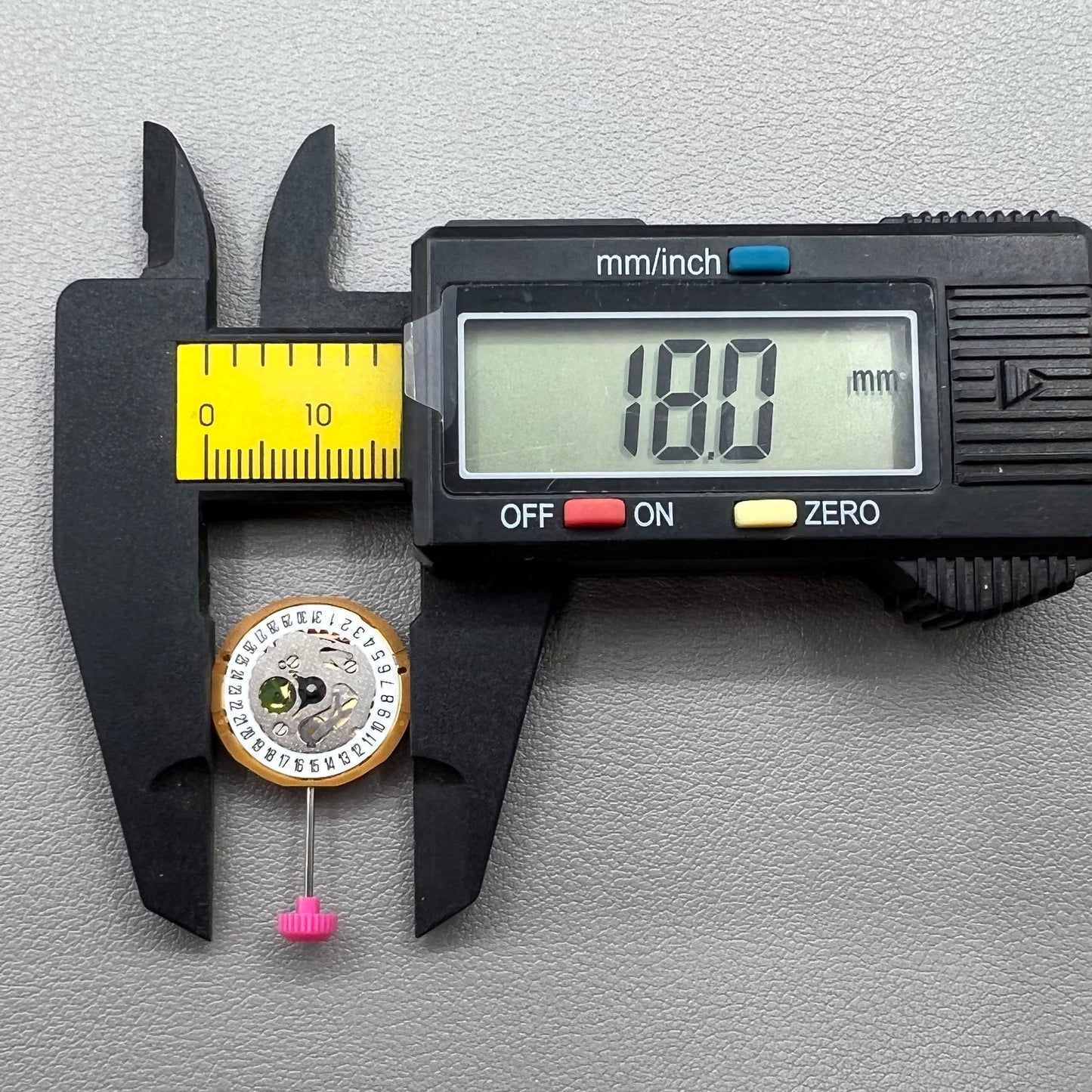 Japan Miyota 9T15 quartz watch movement with date display at 6 o?clock for precise timekeeping