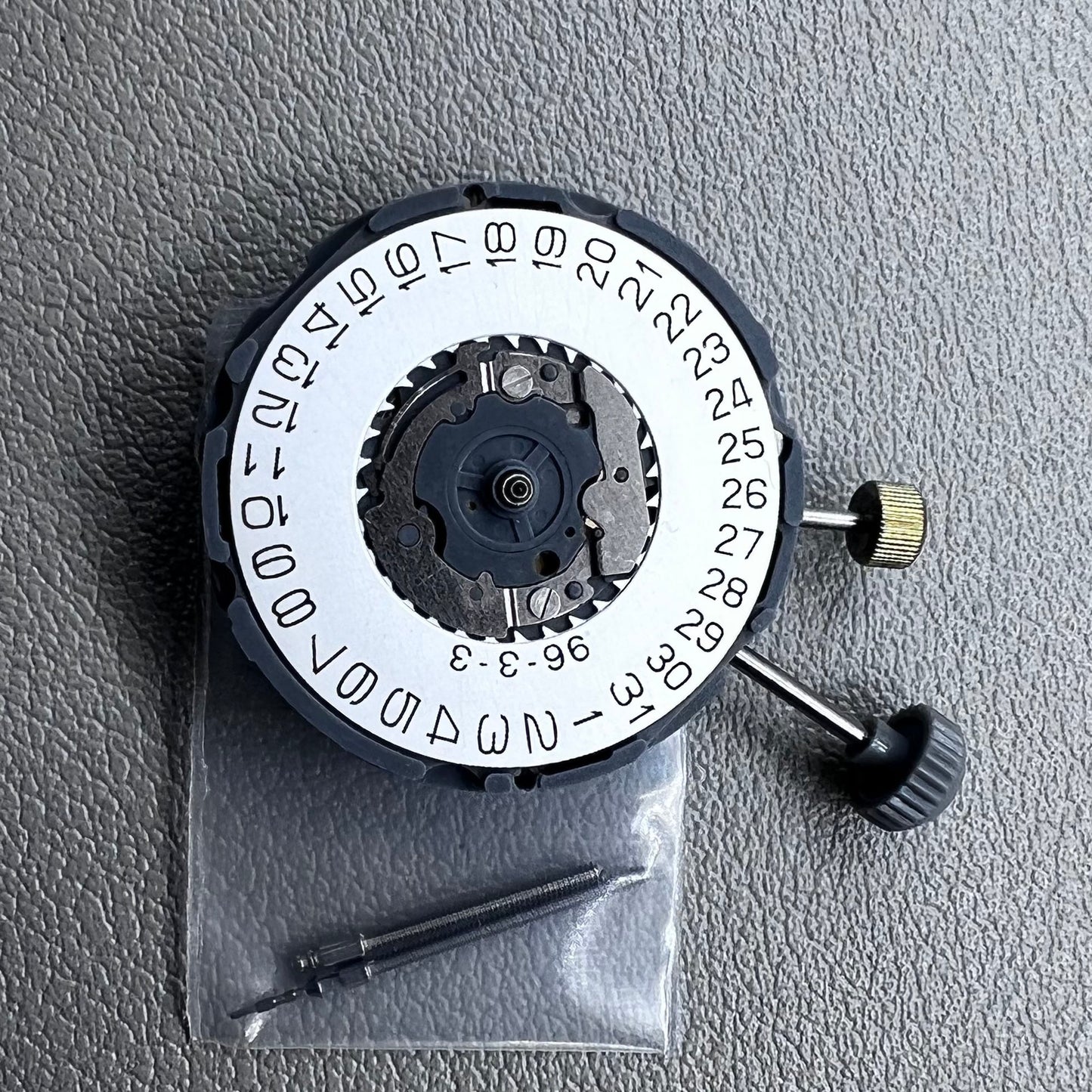 Miyota 6L76 Quartz Movement 2-Stems 3 Hands Repeat Alarm Single Calendar Date@3