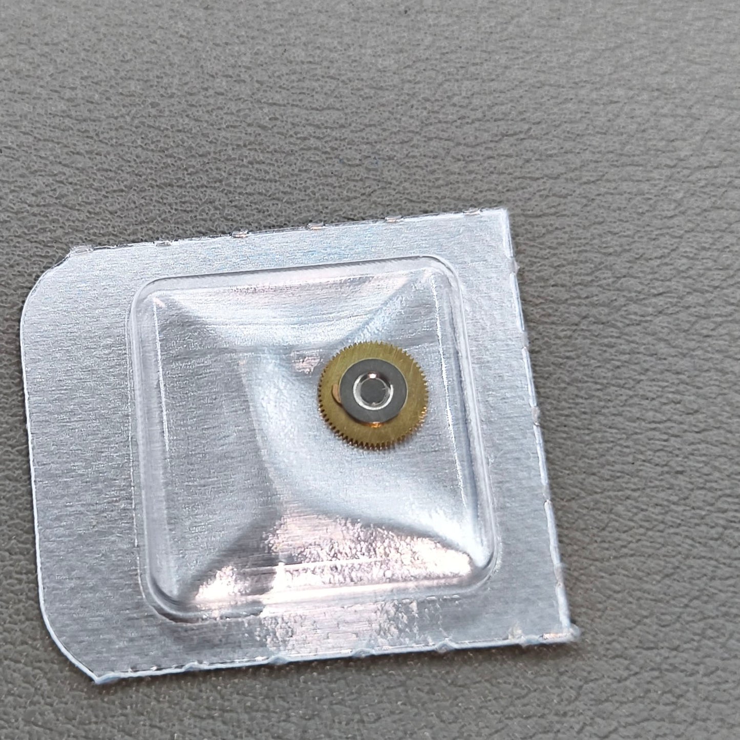 2 PIECES Watch Date Indicator Driving Wheels Generic for ETA 2836 Movement #2836-2556