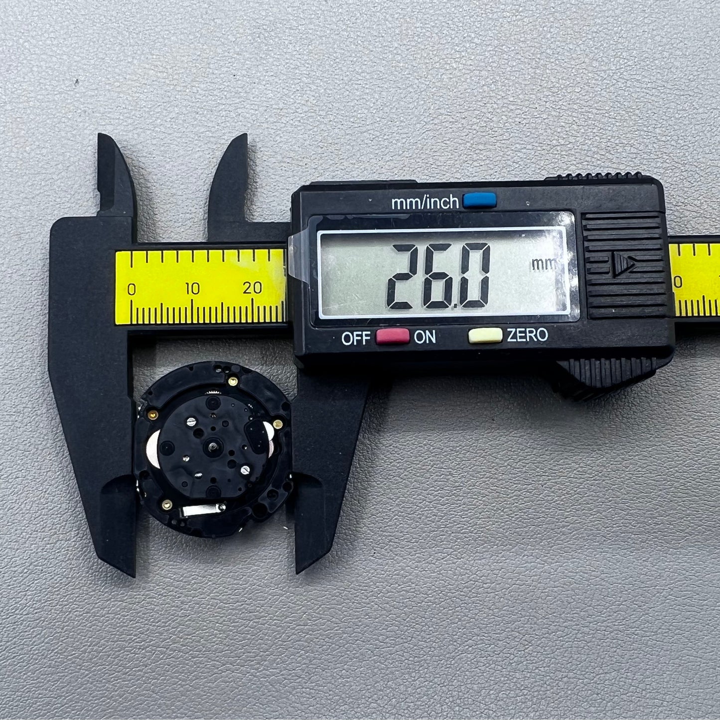 Japan Hattori Epson VD34 VD34A quartz watch movement, precise timekeeping for watch repair and assembly.