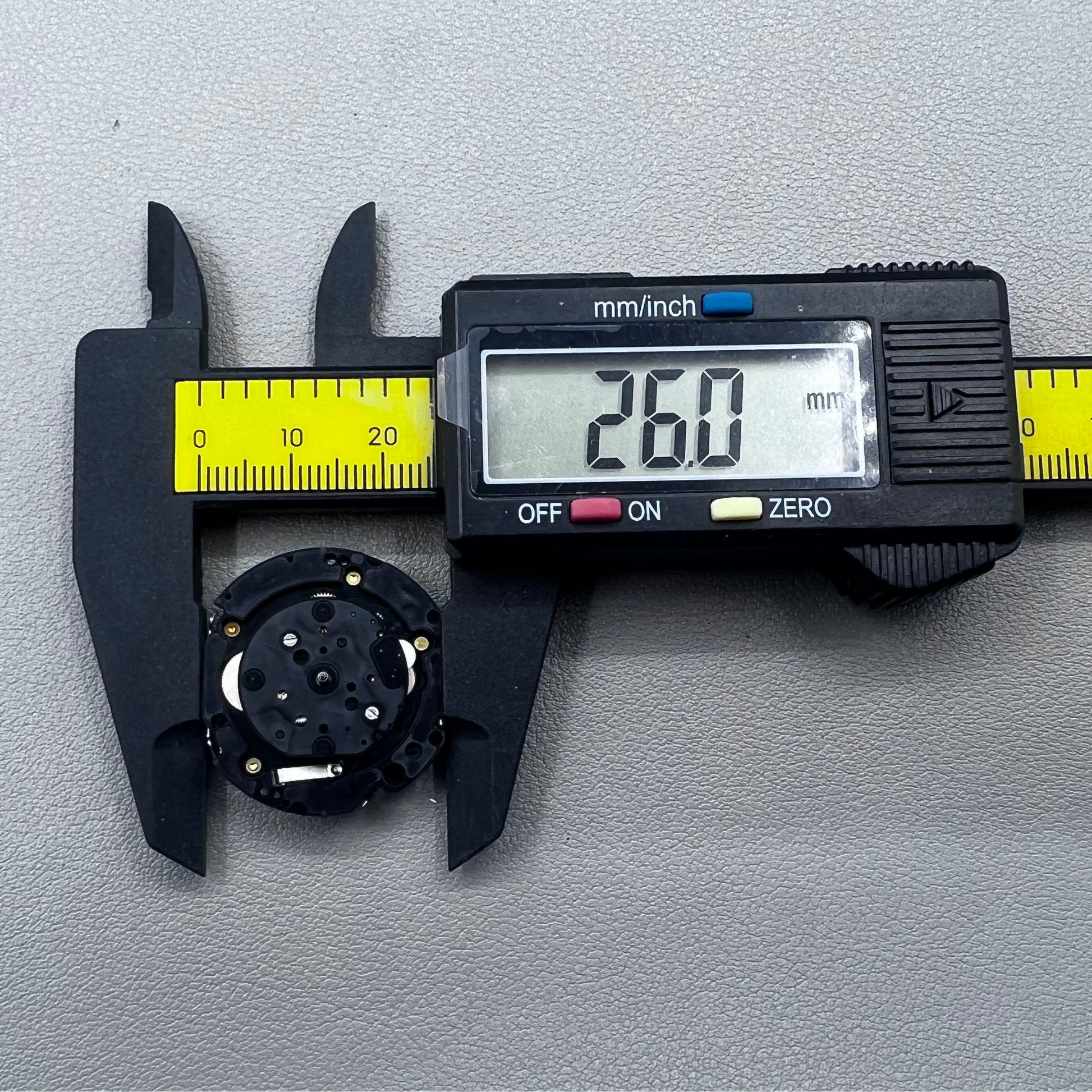 Japan Hattori Epson VD34 VD34A quartz watch movement, precise timekeeping for watch repair and assembly.