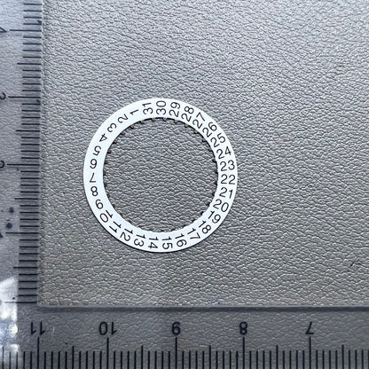 White date disk with clear numerals for Seagull 2824 watch movement, date window at 3 o'clock.