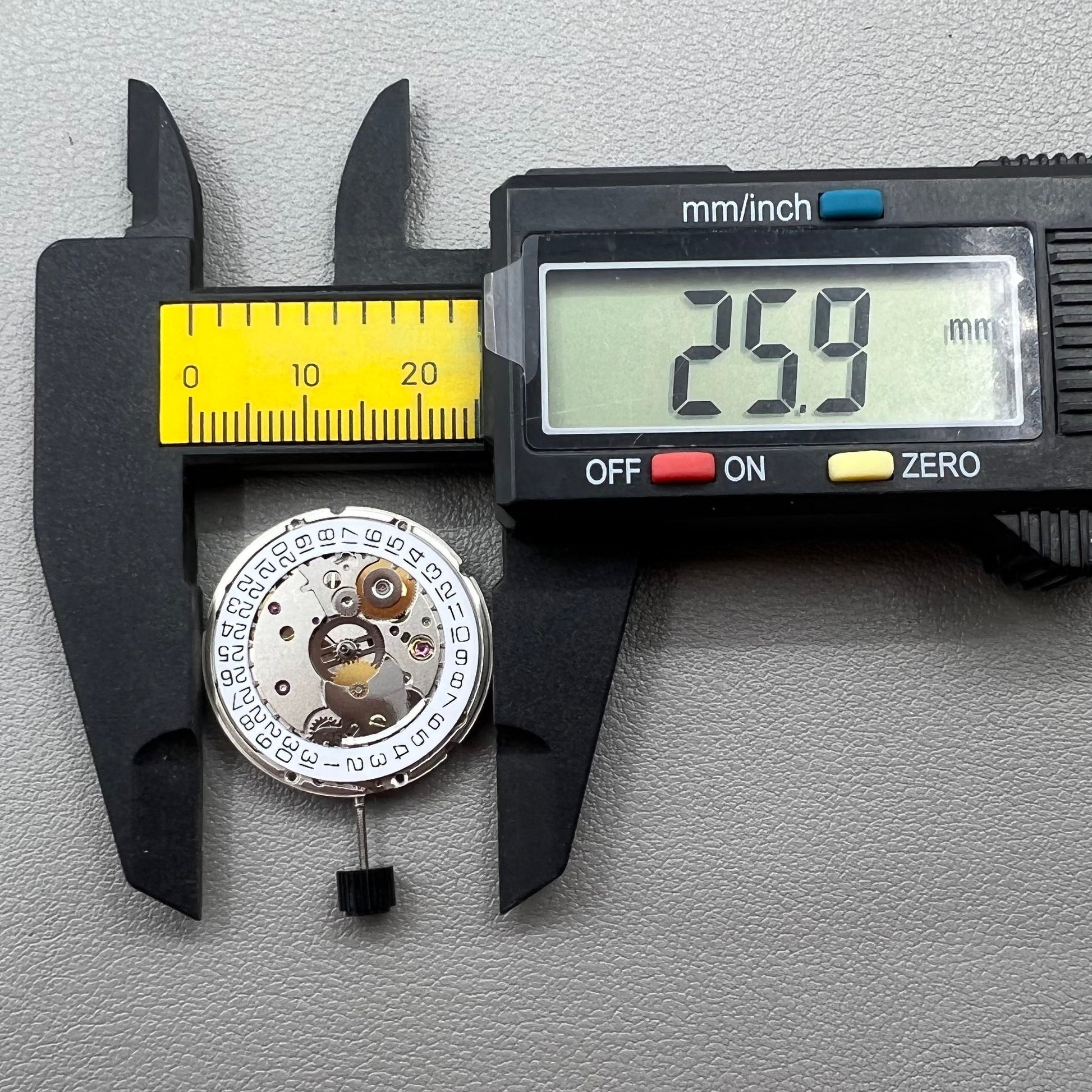 Seagull ST2130 automatic watch movement replacement, silver-plated, compatible with ETA 2824-2.