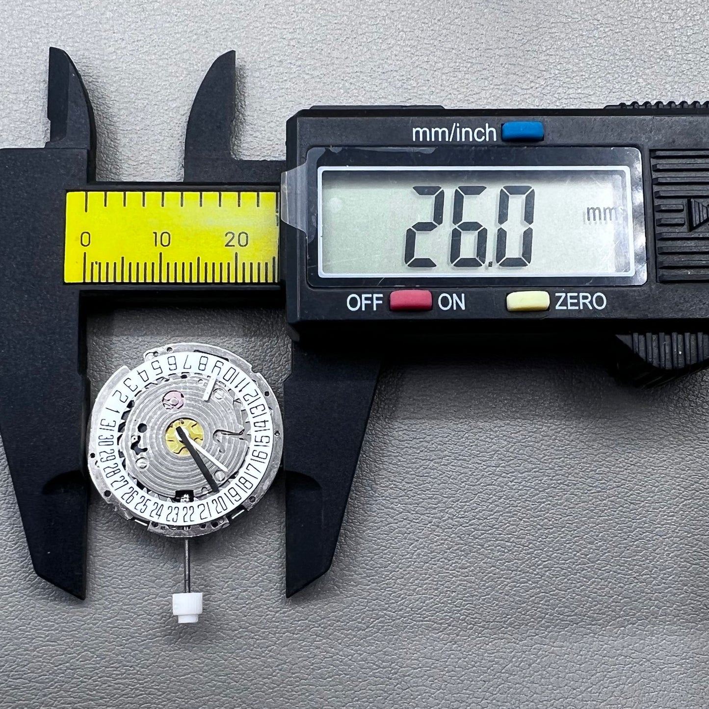 ISA 8171A Quartz Movement 4 Hands White Disk Date@6 Silver Plated