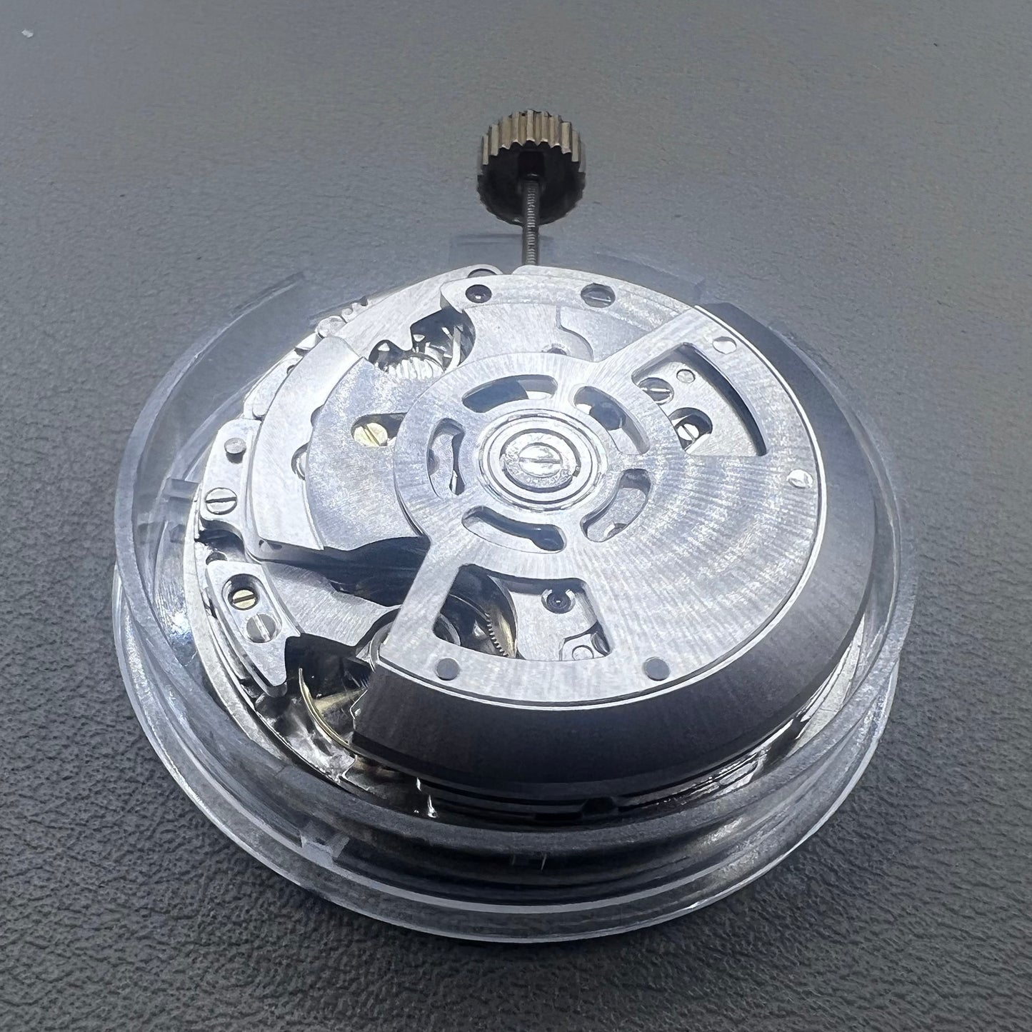 SL4801 Small Second watch with multifunctional automatic mechanical movement, perfect for watch enthusiasts.