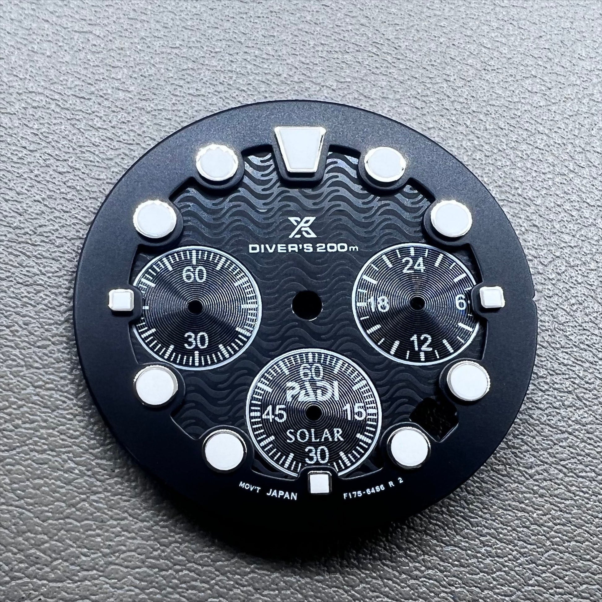 31mm black-green luminous watch dial with single calendar, compatible with VD53 movement.