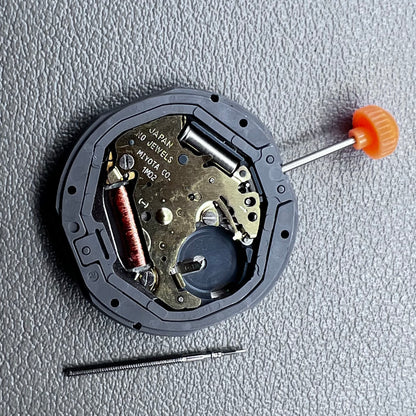 Japan Miyota 1M02 Quartz Movement 3 Hands Black Disk Red Font Double Calendar