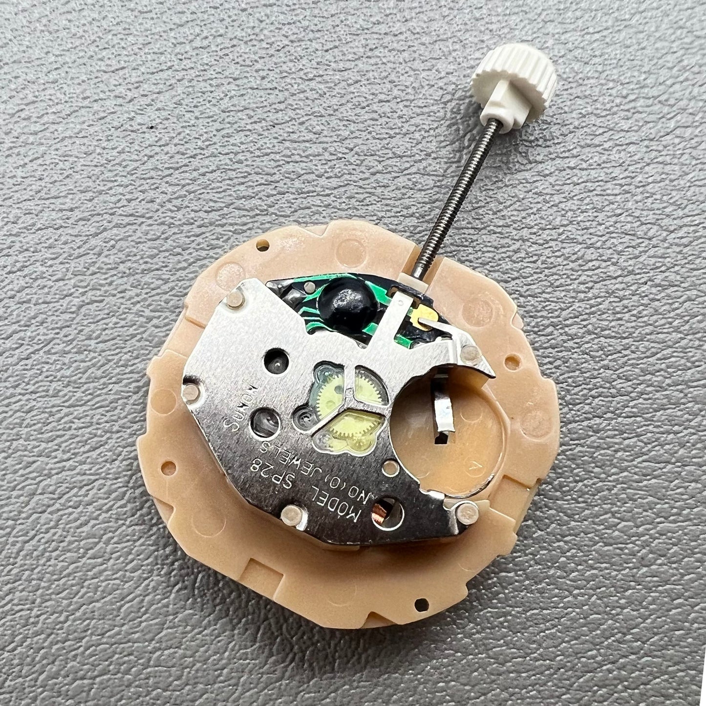 Sunon SP28 3 Hands with Date Quartz Watch Movement Date@6