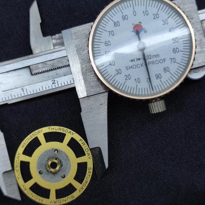 Widen Yellow 25mm Date Disk Wheel for ETA 2834/2836 watch movements.