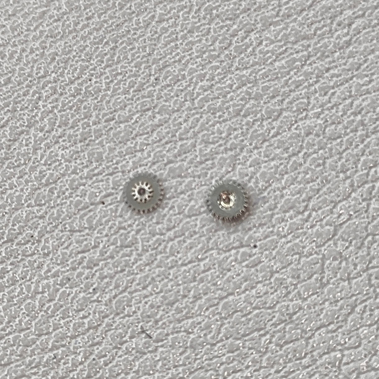2 PIECES Replacement Intermediate Date Wheel Generic Fit for ETA 2824 2836