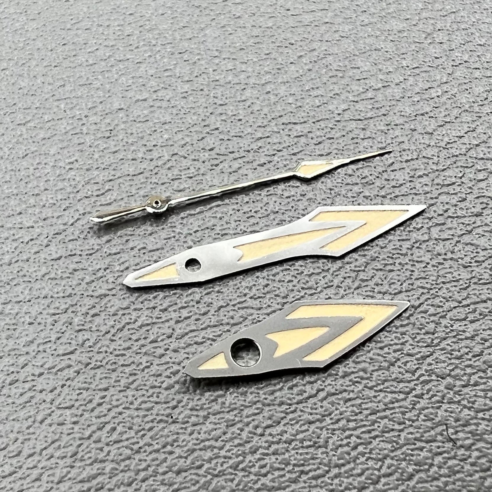 Silver-trimmed 14.5mm orange watch hands for NH35 NH36 movement, no lume finish